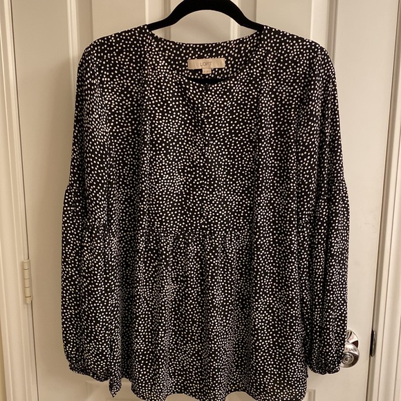 Easy-care LOFT business casual blouse Size M - Picture 12 of 13